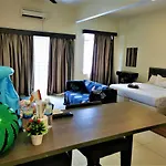 B - Lagoon Water Themepark Suite Melaka Town